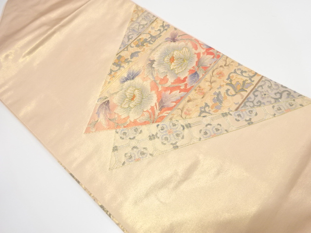色紙に花唐草模様　刺繍　名古屋帯
